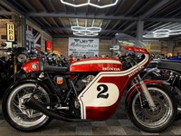 Honda CB750 4, CR750, dick mann cr750 replica, presented in outstanding condtion