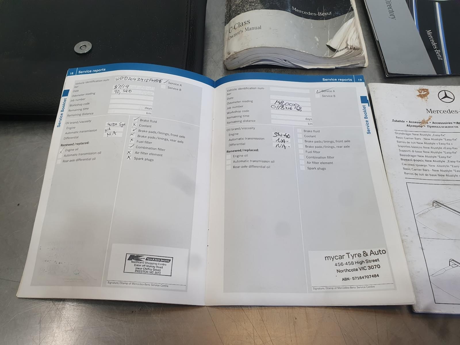 2009 C Class MERCEDES OWNERS HANDBOOK W204/S204 PETROL 07/07-04/11 image 4