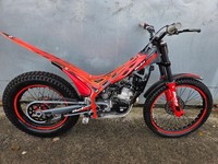BETA EVO 300 2025 TRIALS BIKE, VERY GOOD CONDITION