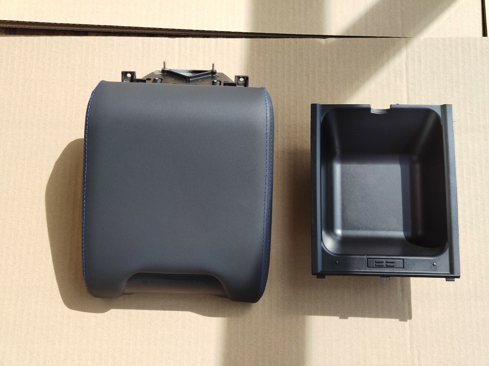 BMW E39 Euro M5 Le Mans Blue Leather Sliding Tilting Armrest