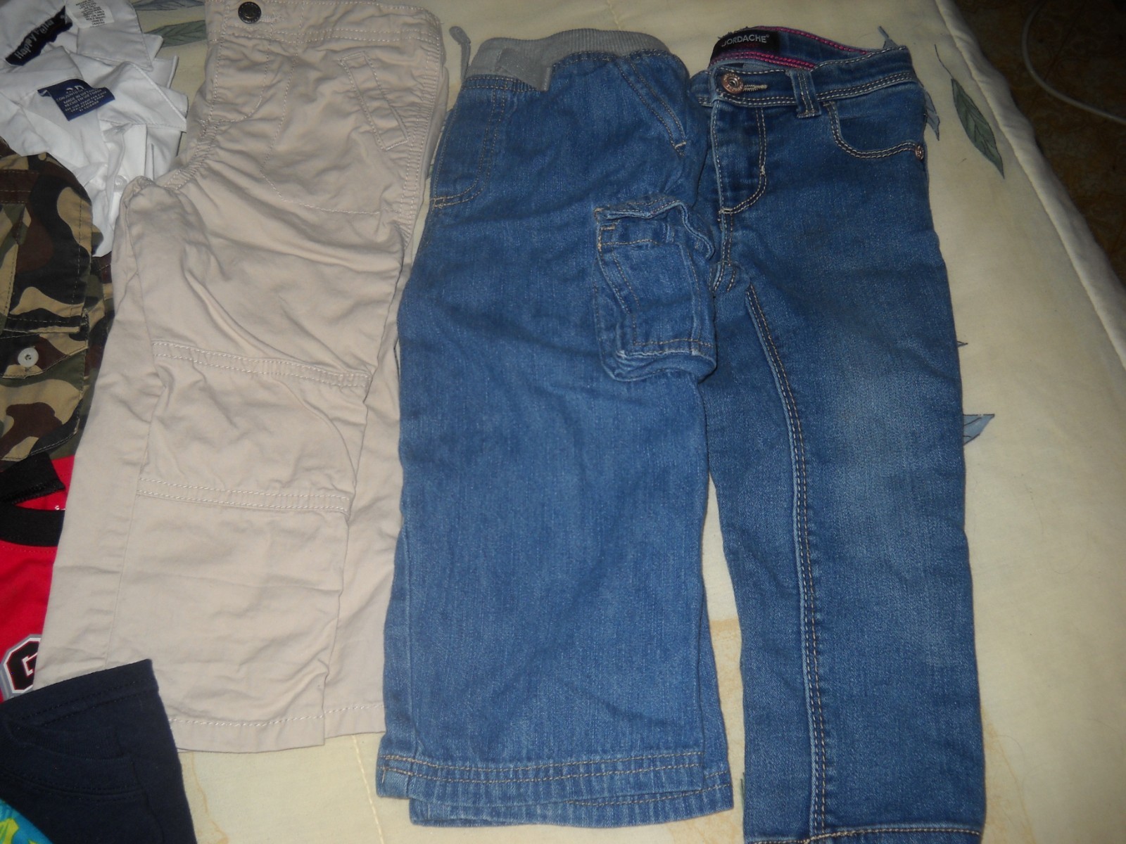 LOT OF 30  SUMMER/FALL   TODDLER BOYS  ITEMS      SIZE 2T and 24Months      EUC