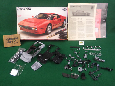 Vintage 1986 Testors / Italeri 1/24 Scale Ferrari GTO Model Kit - Open Box 221