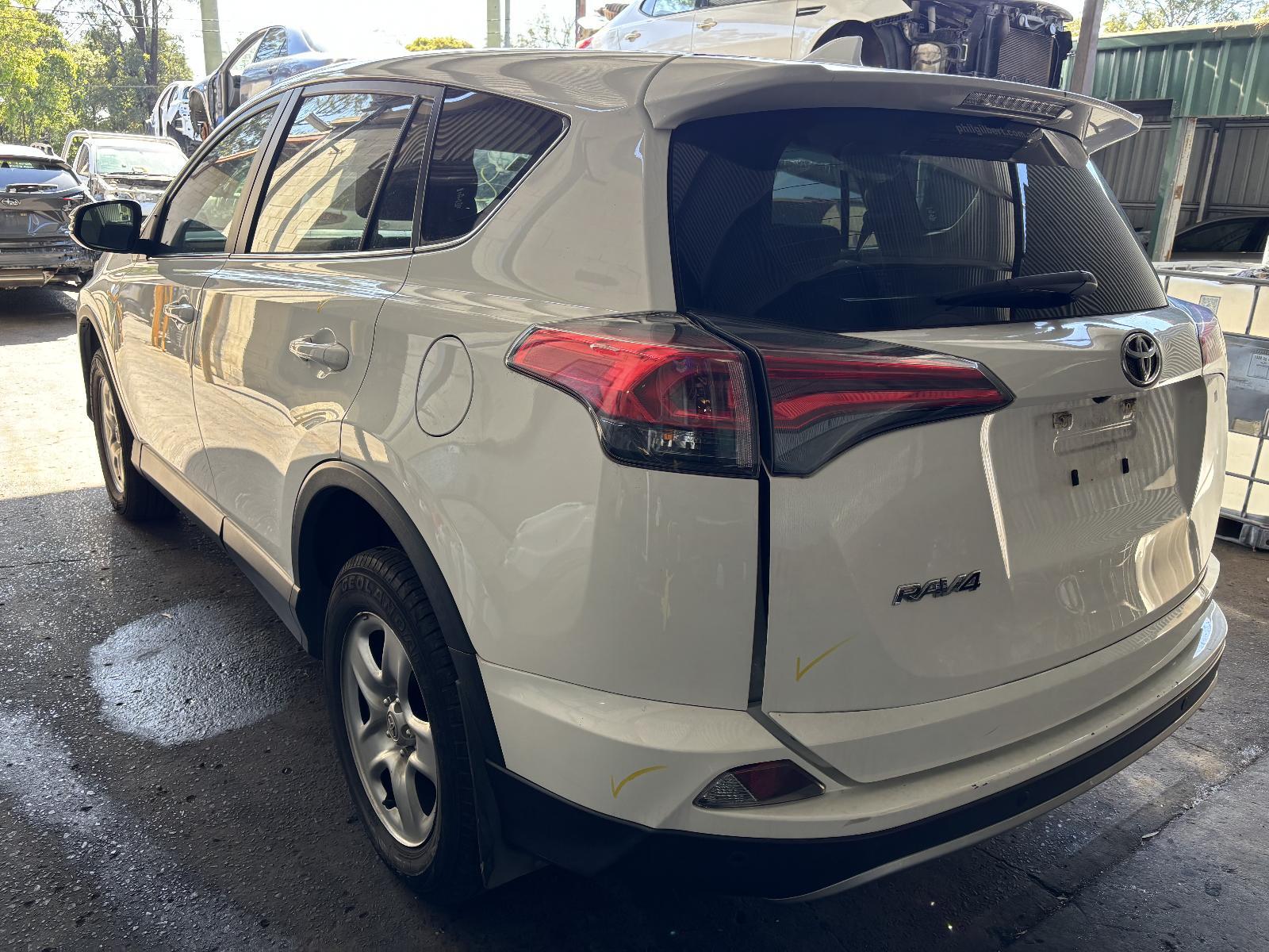 2018 Toyota Rav4 LEFT GUARD XA40 12/12-12/18 12 13 14 15 16 17 18 image 8
