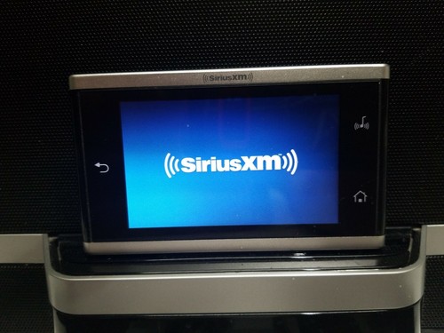 Sirius XM LYNX Portable satellite Radio Receiver with BB2 Boombox
