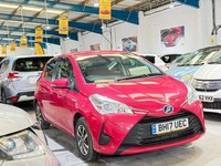 2017 Toyota Vitz  1 490cc CC TOYOTA VITZ HYBRID Hybrid