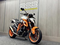 2016 16 KTM 1290 Super Duke R Special Edition - Akra - Tail Tidy - Rad Guard ++