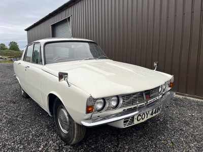 Rover P6 Series 1 3500 V8 Automatic Old English White / Black Trim