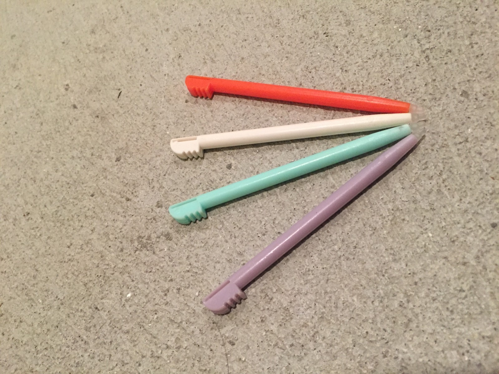 Image Lot 4 Stylets Nintendo DS Lite 3DS DSI Image Lot 4 Stylets Nintendo DS Lite 3DS DSI