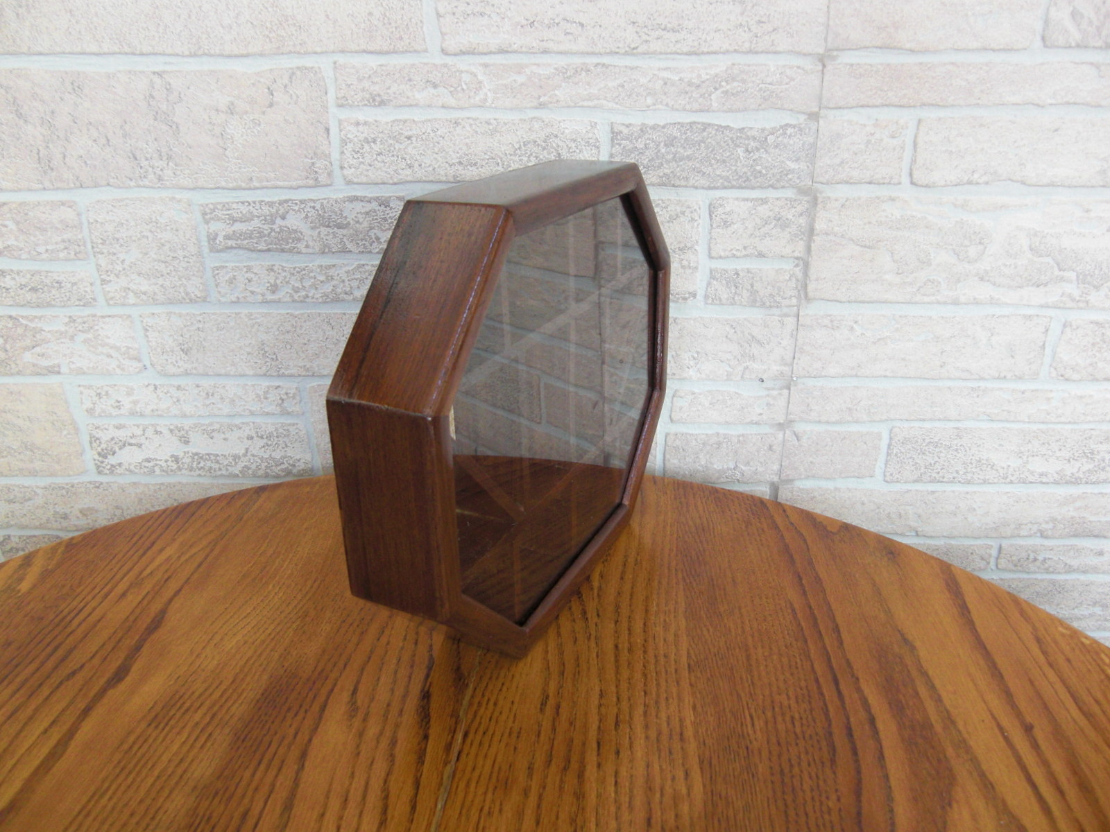 Vintage Octagon Shape Wood & Glass Wall or Tabletop Shadow Box Display VNC
