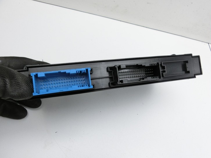 BMW X1 E84 LCI 12-15 SG Steuergerät für Karosserie BMW X1 E84 LCI 12-15 29.10.2012 6827064 61356827064 9286790... Vorschau 3