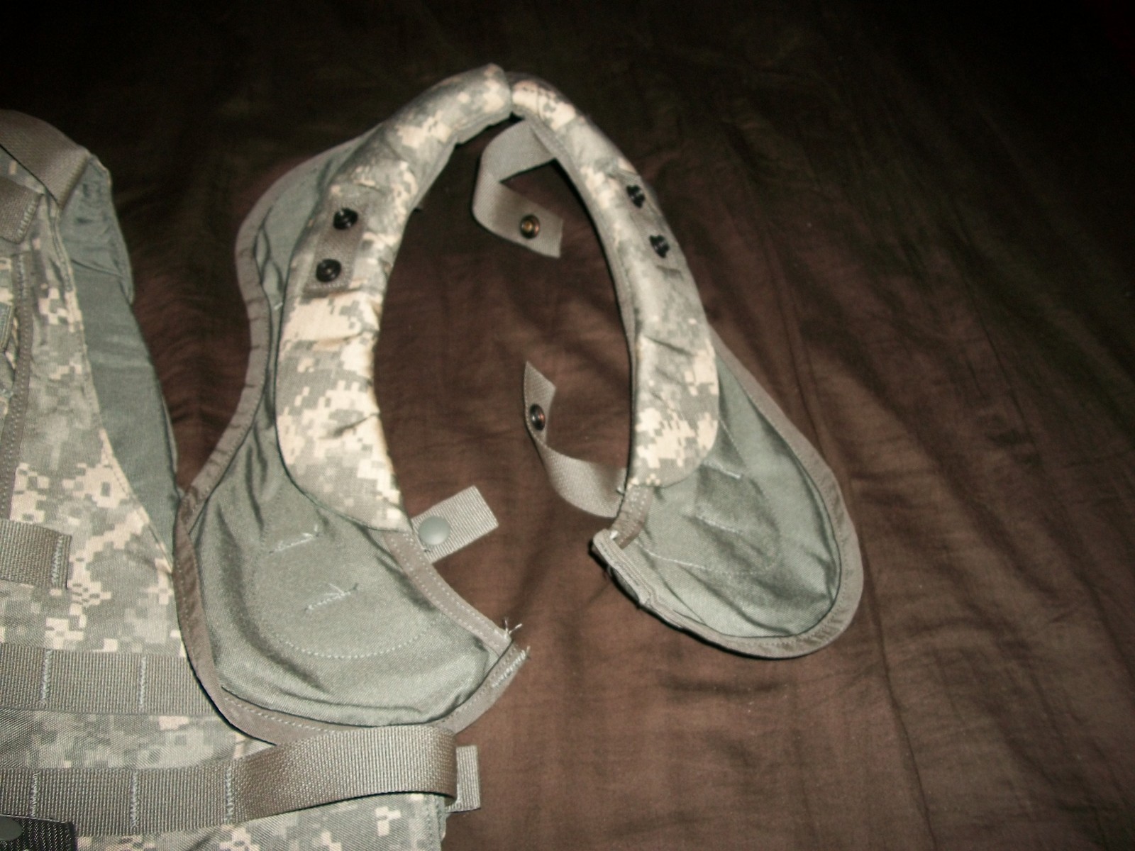 TACTICAL BODY ARMOR VEST WITH GROIN GUARD AND NECK WRAP NEW METAL PLATE