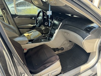 image 4 of interior