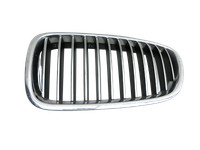 BMW F11 520d 10-13 Frontgrill Kühlergrill Grill Links BMW F11 520d 10-13 18.05.2012 7200727 51137200727 gebraucht Vorschau 1