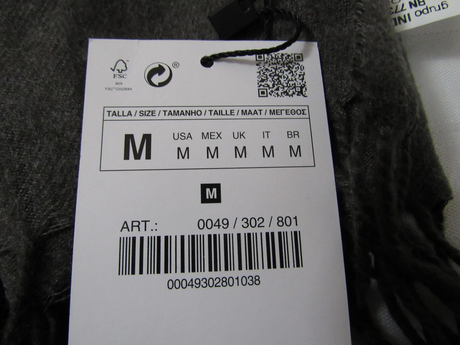 Zara Mens Gray Scarf With Fringe New Soft Warm Winter or Dress Zara Man NWT