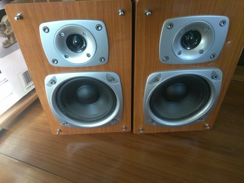 TEAC LS-MC90 Pair of Bookshelf Main Stereo Speakers Wood Shiny Glossy Finish 60W