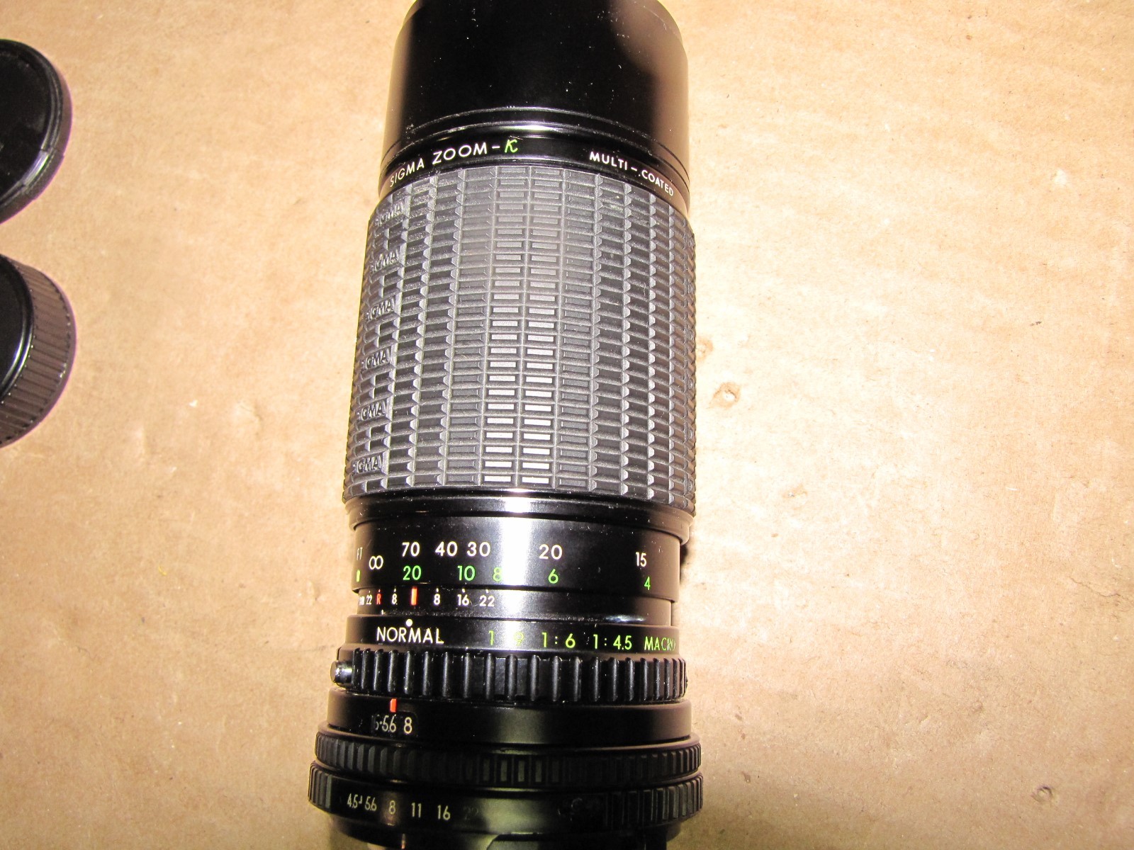 Beautiful Sigma Minolta Zoom Multi-Coated 1:4.5  f=100-200 mm with Bag