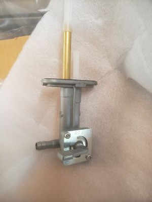 Kawasaki Genuine Ninja ZX-6R ZX-9R ZZR600 Fuel Tap Petcock Kawasaki Genuine Ninja ZX-6R ZX-9R ZZR600 Fuel Tap Petcock