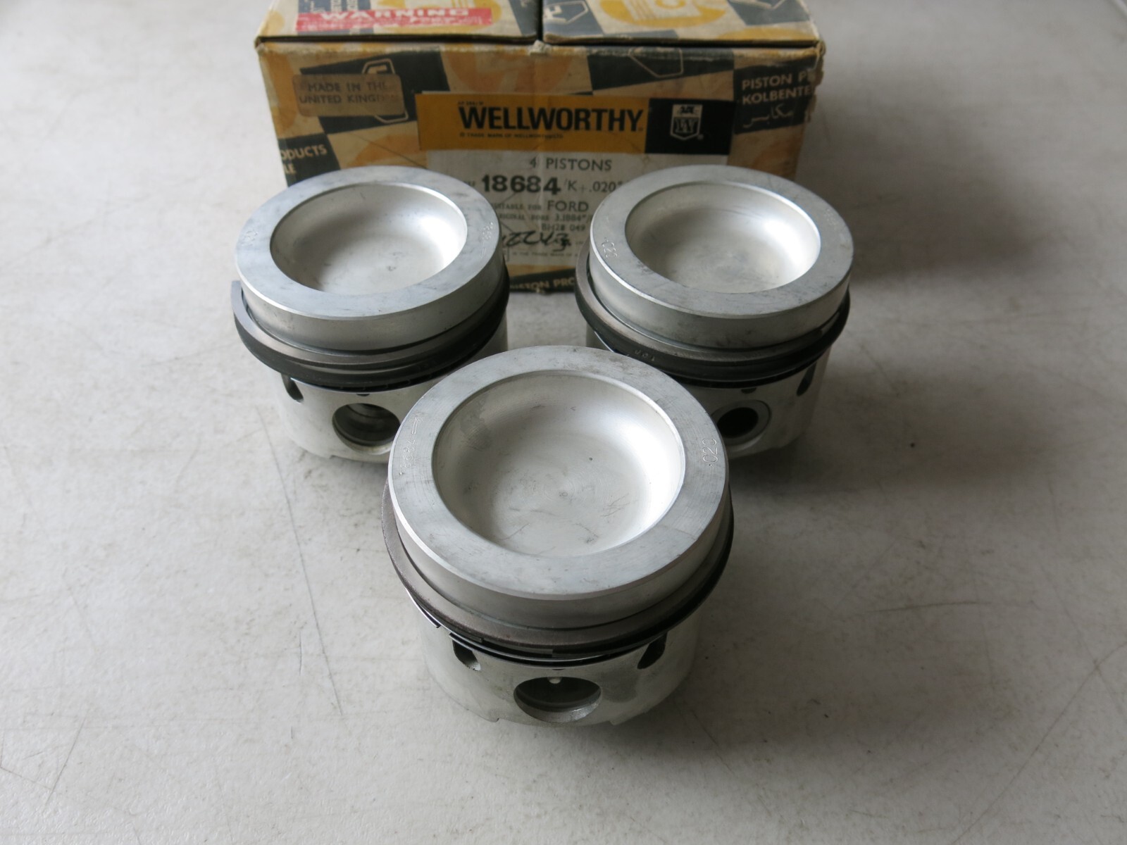 ajtレオンページ AE Engine Piston Set 18684 fits 68-73 Ford Cortina Capri