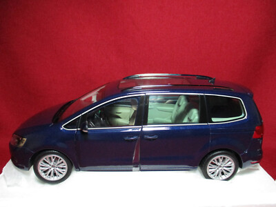 1:18 Scale Volkswagen Sharan 2010 Van Blue VW Limited Edition 1002 Pc Minichamps