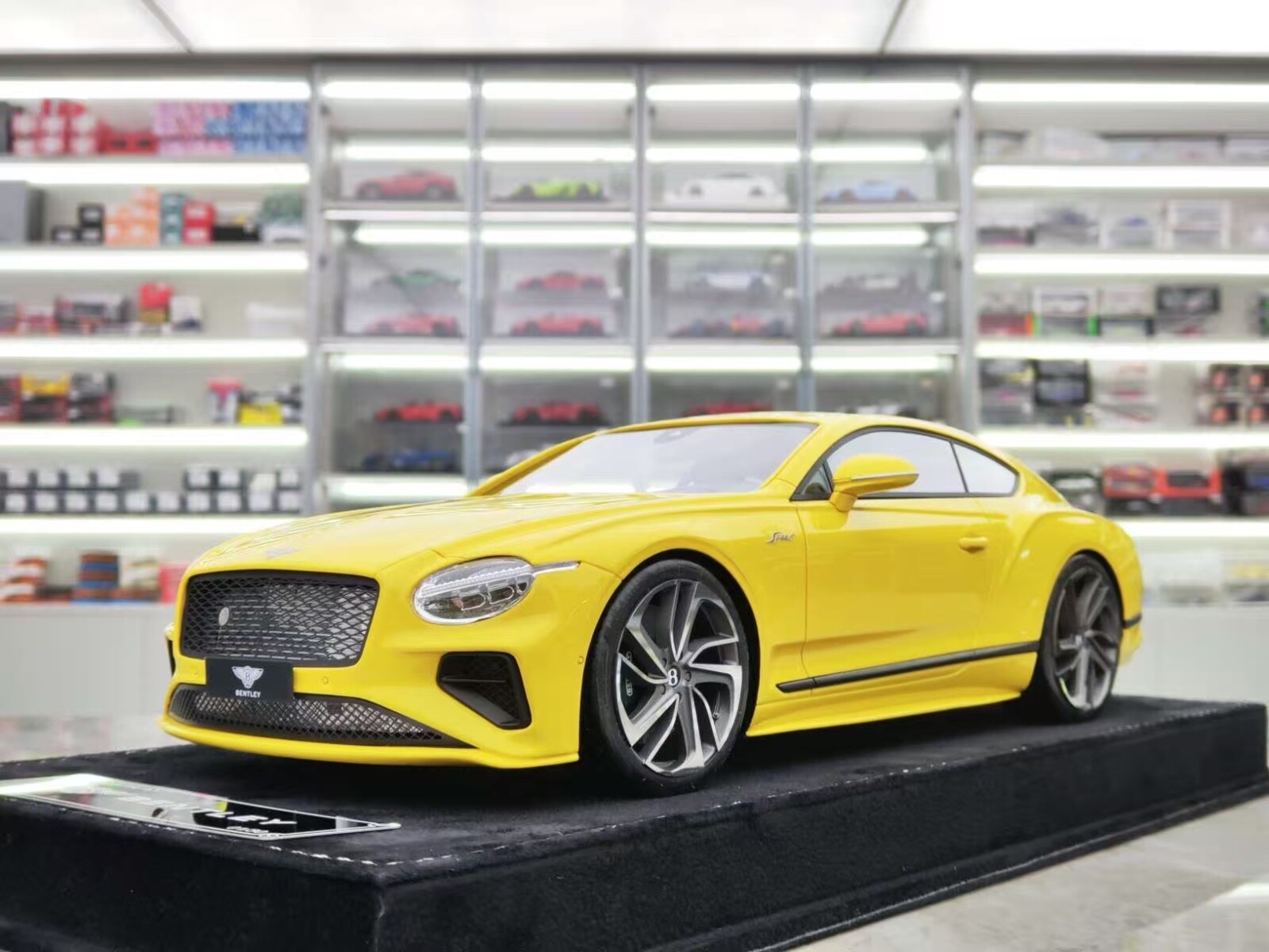 Bentley Continental GTS (Monaco Yellow) [Henson&Heaven] 1/18