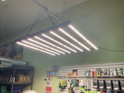 gavita open box grow light. display model.