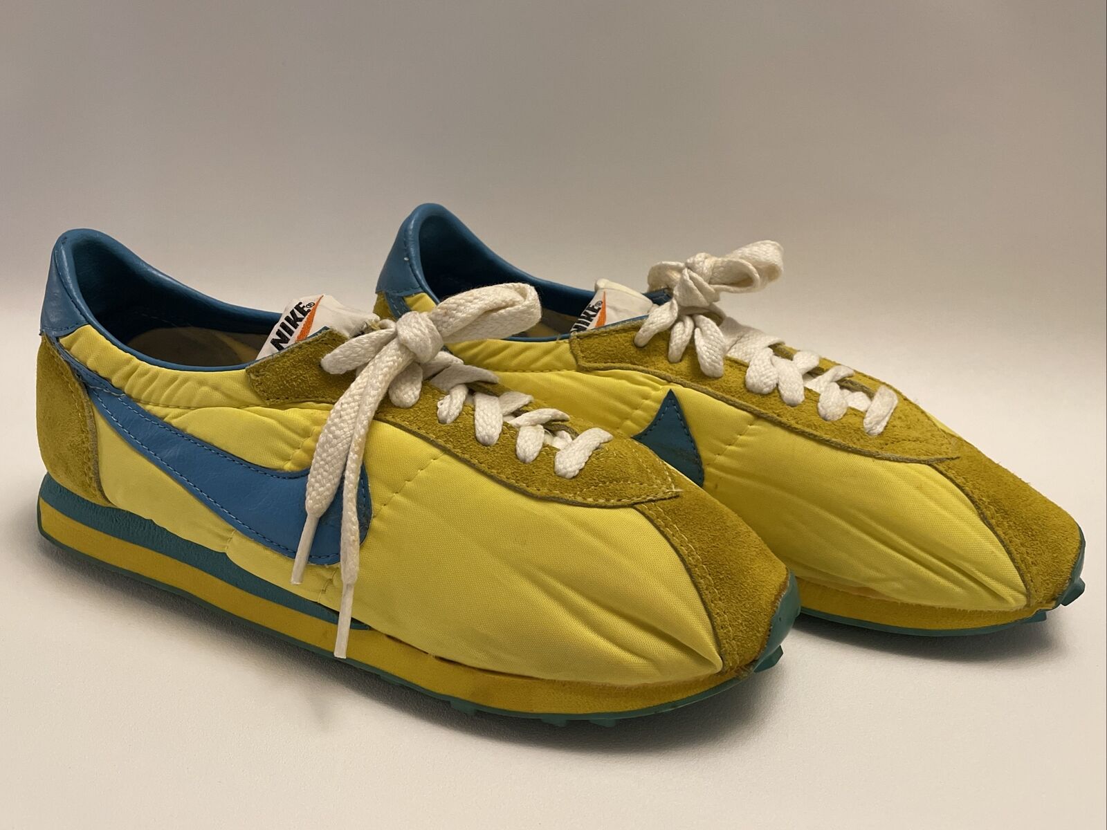Vintage 70s Nike Waffle Racer Yellow Sneakers Shoes Women's Vintage 70s Nike Waffle Racer Yellow Sneakers Shoes Women's