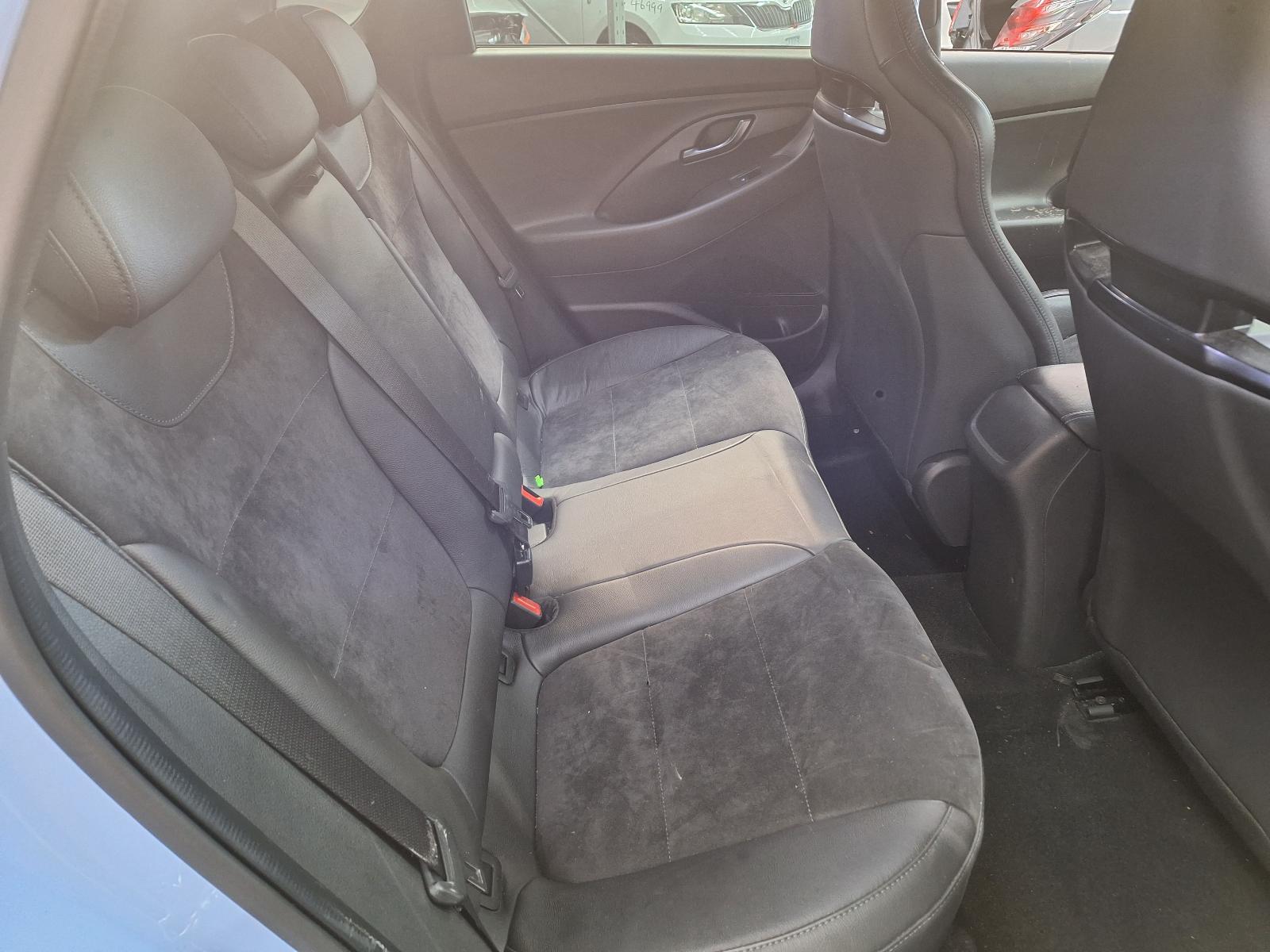 HYUNDAI I30 PD 03/2017-2023 COURTESY LIGHT FRONT W/ SUNGLASS HOLDER TYPE GREY - thumbnail 10