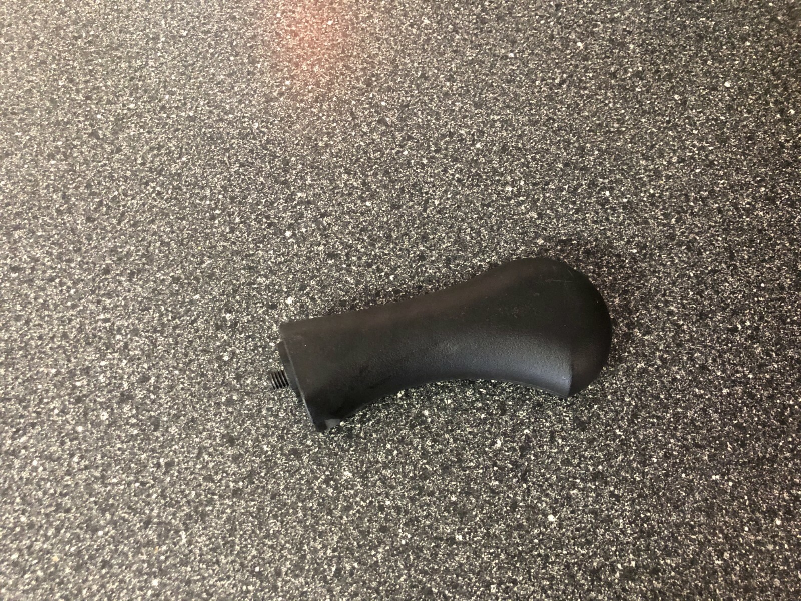 Купить Запчасть Shockwave Technologies RAPTOR Grip for MOSSBERG 500 Shotgun Birds Head Grip в