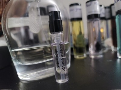 Louis Vuitton の 2ml サンプル  SYMPHONY LOUIS VUITTON - Symphony EDP Sample Size Vial Spray x 1 Pcs