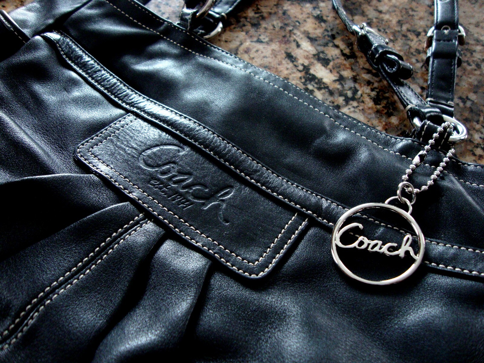 バッグ Coach Soho Black Leather Satchel Bag COACH Vintage SOHO Satchel Buckle Flap Cowhide Leather Bag