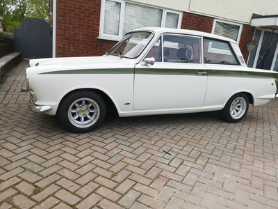 Ford Cortina mk1 1965 Lotus colours. 2 door 1660 crossflow