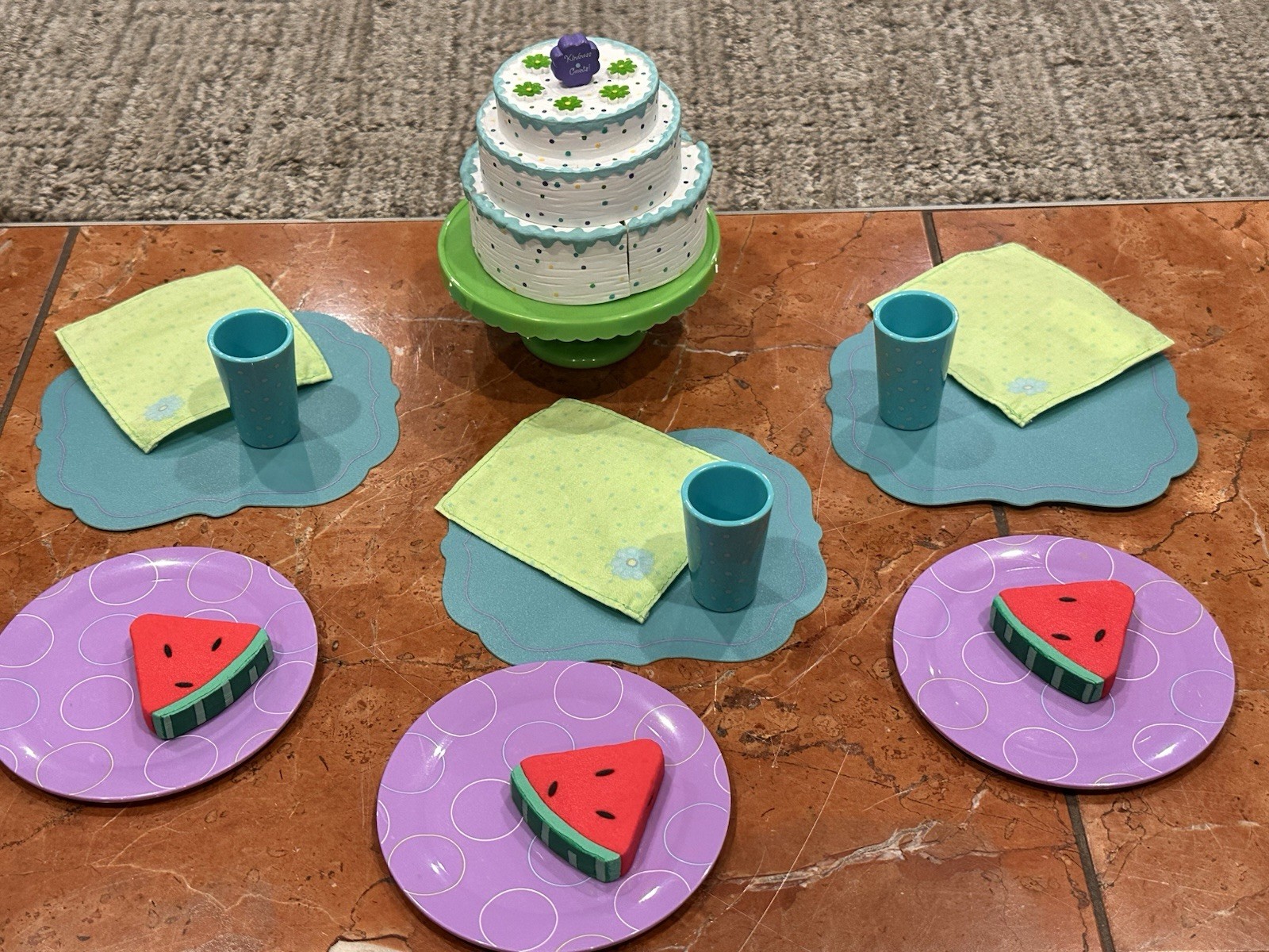 AMERICAN GIRL DOLL CHRISSAS PARTY TREATS CAKE WATERMELON PLATES CUPS MATS LOT EU
