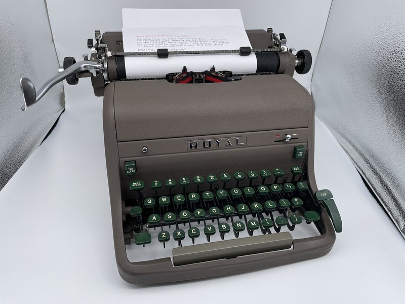 1954 Royal HH on the Typewriter Database