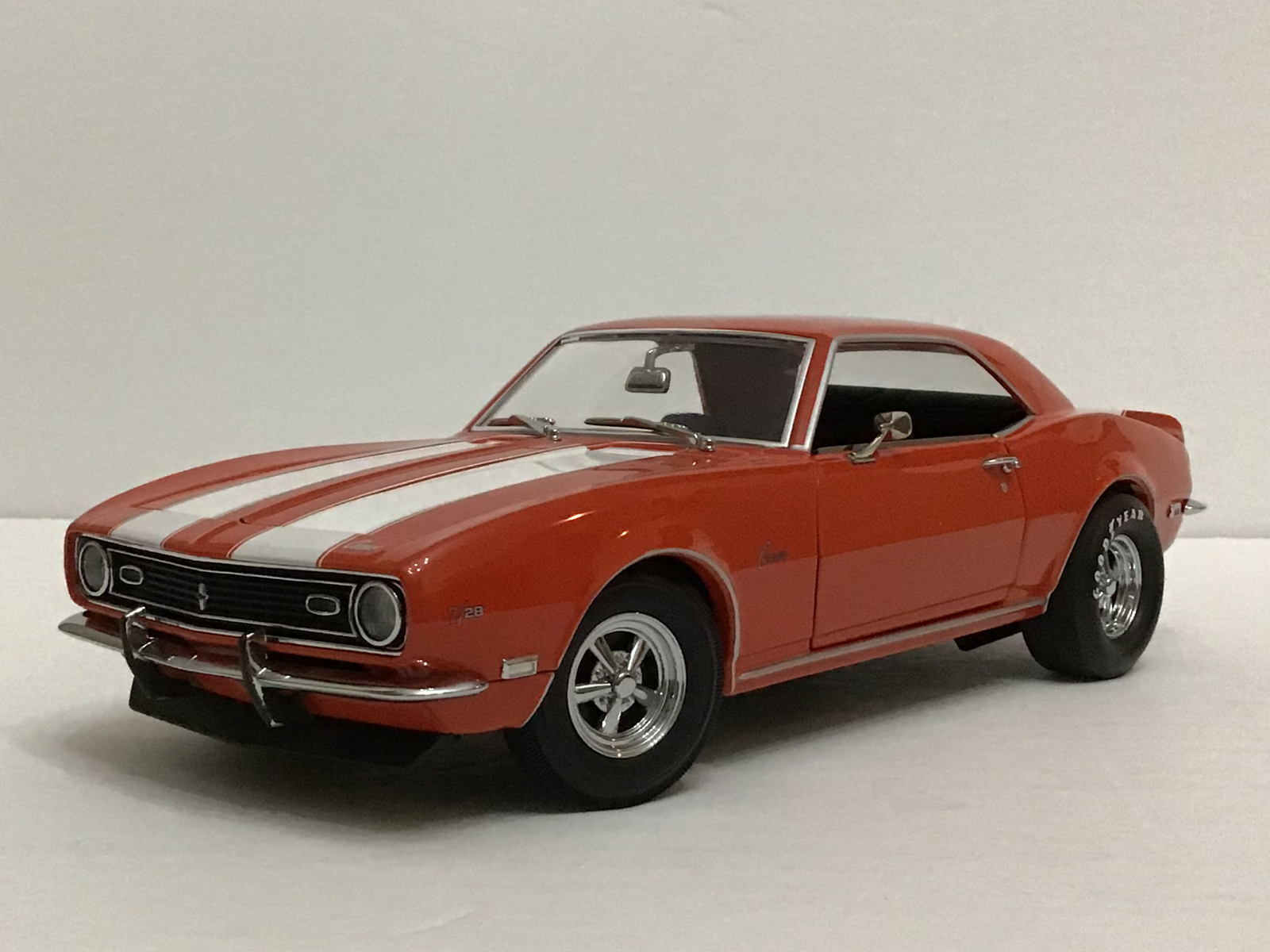 ExactDetail 1:18 1968 Chevrolet Camaro Z/28 Street Stalkers