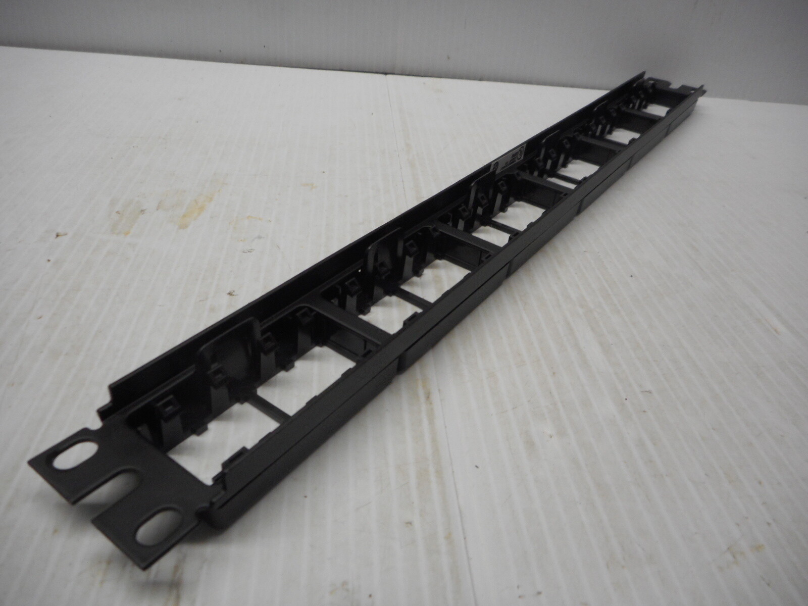 Panduit Pan-Net Mini-Com Modular Faceplate Patch Panel 24 Port Model CPP24WBLY