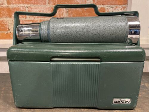 VINTAGE Green Stanley Aladdin Lunch Box Lunchbox Cooler & Thermos Set
