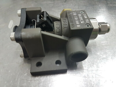 Bosch Urea Injection Dosing Module Fits Mitsubishi Fuso 6M70 ME360240 0444011017