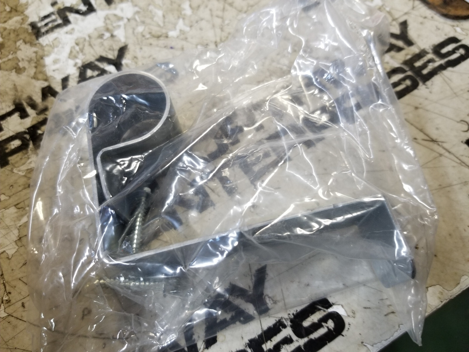 25Pcs Viking 16234 Pipe Guide Brackets - Picture 2 of 5