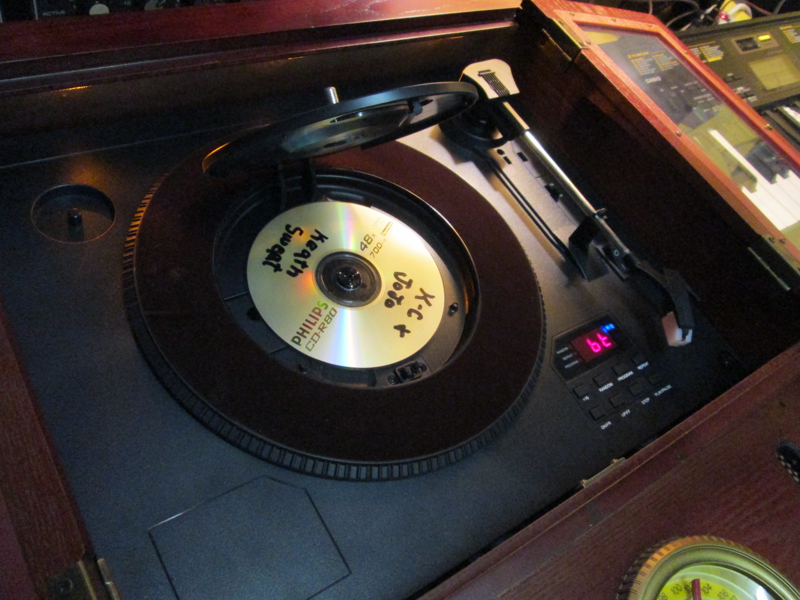 iTRACK Radio / Record / Cassette / CD / player LOCAL ONLY