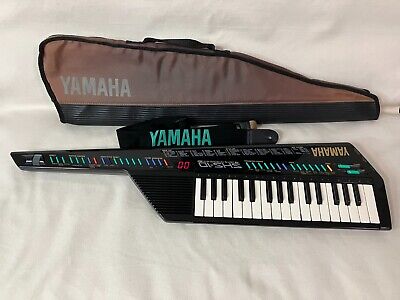 YAMAHA SHS-10 Black FM Digital Shoulder Keyboard with MIDI Keytar TESTED
