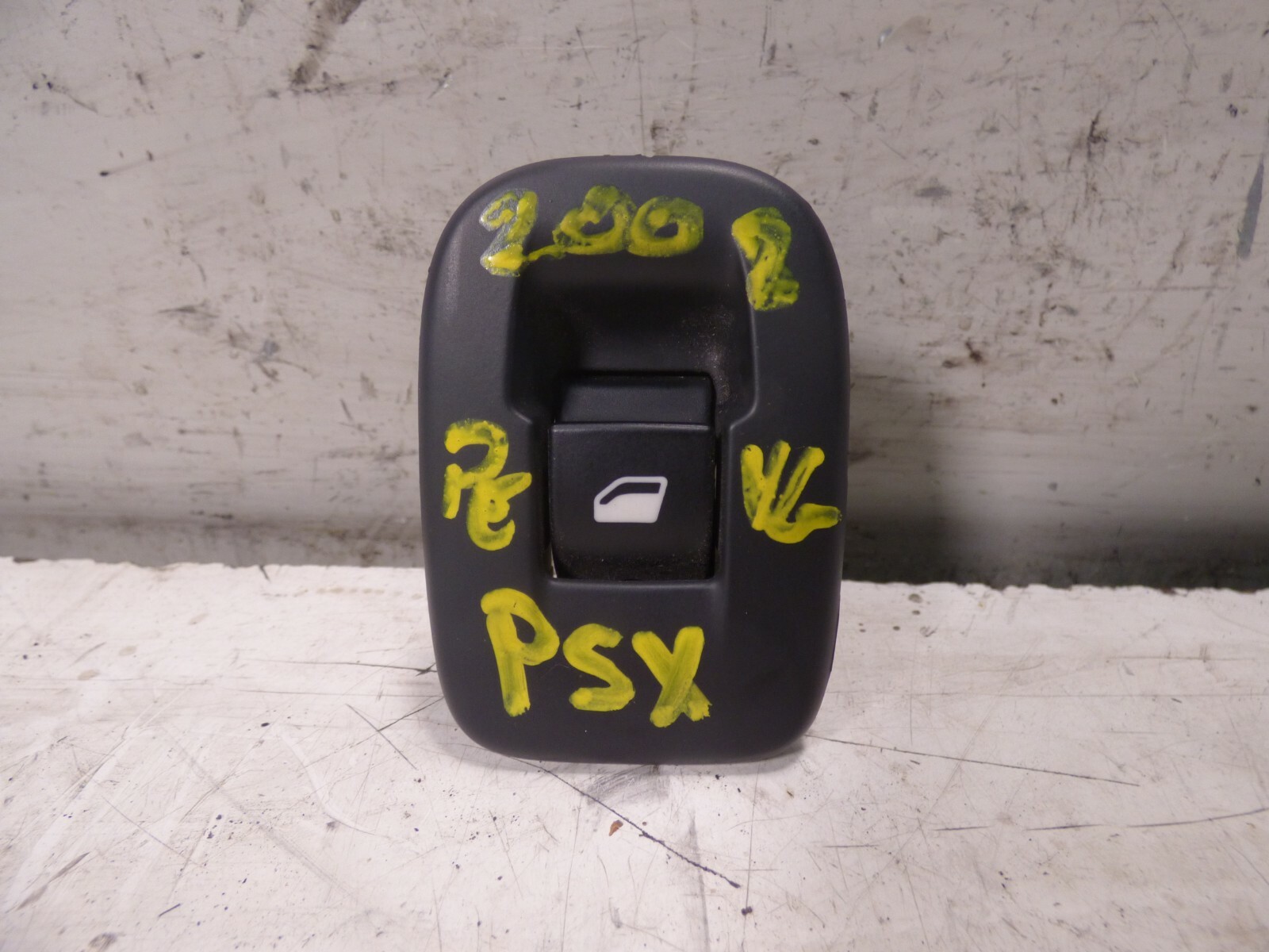 interruttore alzacristalli posteriore destro PEUGEOT 2008 / 208 2015 96751119ZD