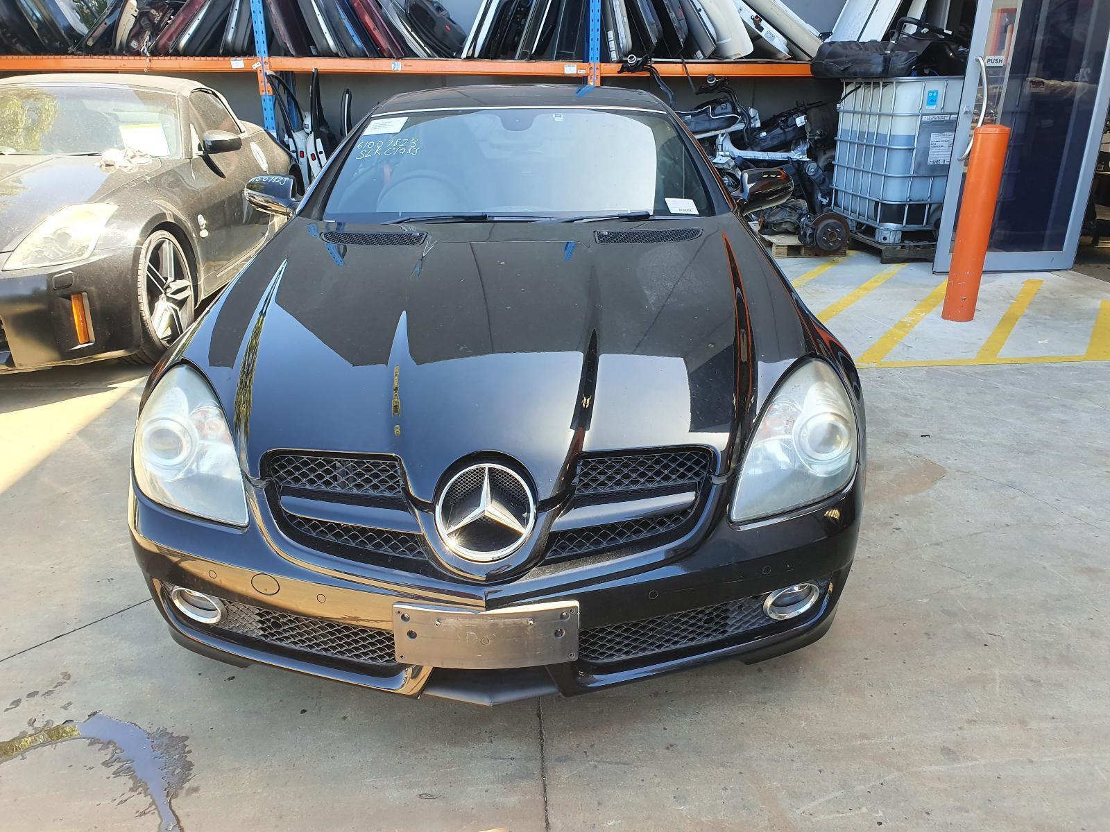 2009 Slk MERCEDES LEFT CONVERTIBLE LATCH LOCK  R171 09/04-06/11 2307901377 image 4