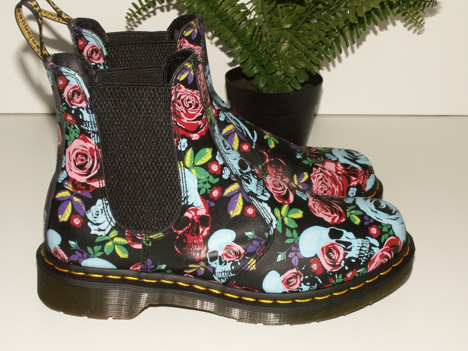 marvel slip on vans