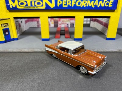 Free Shipping 2001 Johnny Lighting ''57 Chevy Bel Air Brown NM/M