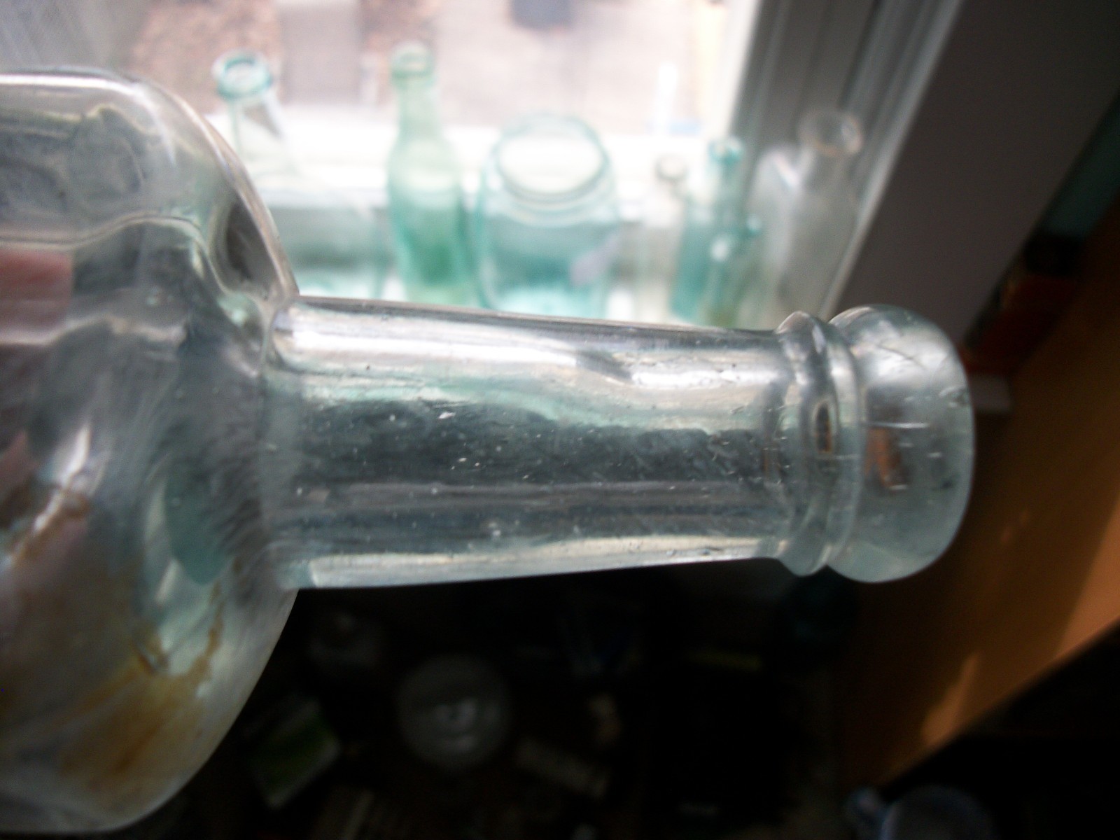 1890S ERA QUACK MEDICINE HAMLIN'S WIZARD OIL CHICAGO ILLINOIS 8.25 INCHES TALL