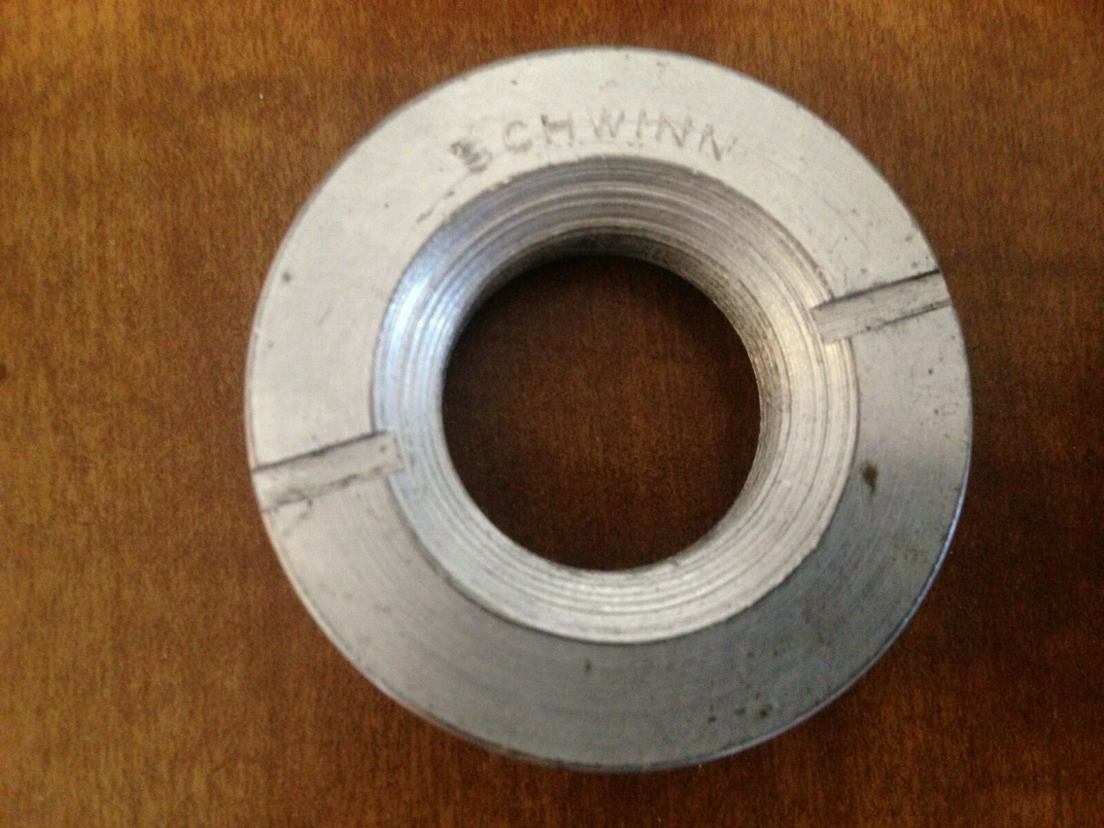 SCHWINN BOTTOM BRACKET SET    - BAG (HS4)