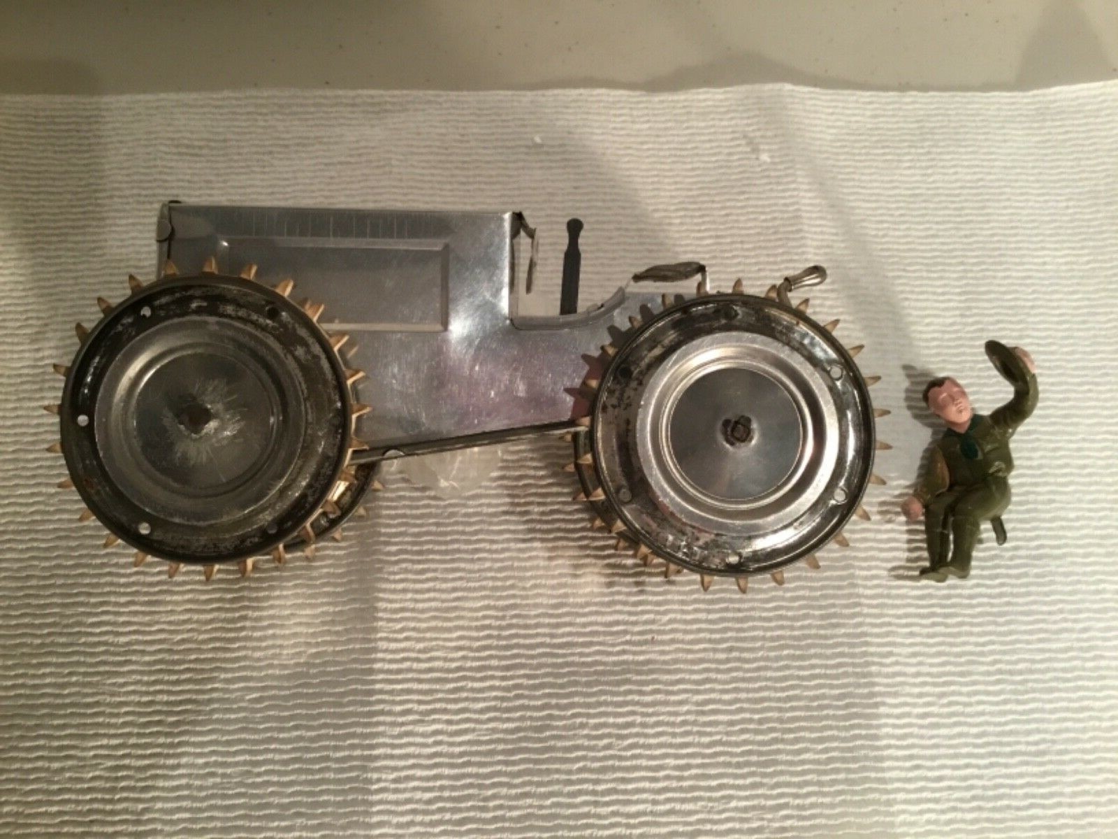 ANIMATE TOY COMPANY “ CLIMBING TRACTOR “.