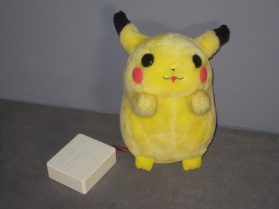 doudou pikachu qui parle