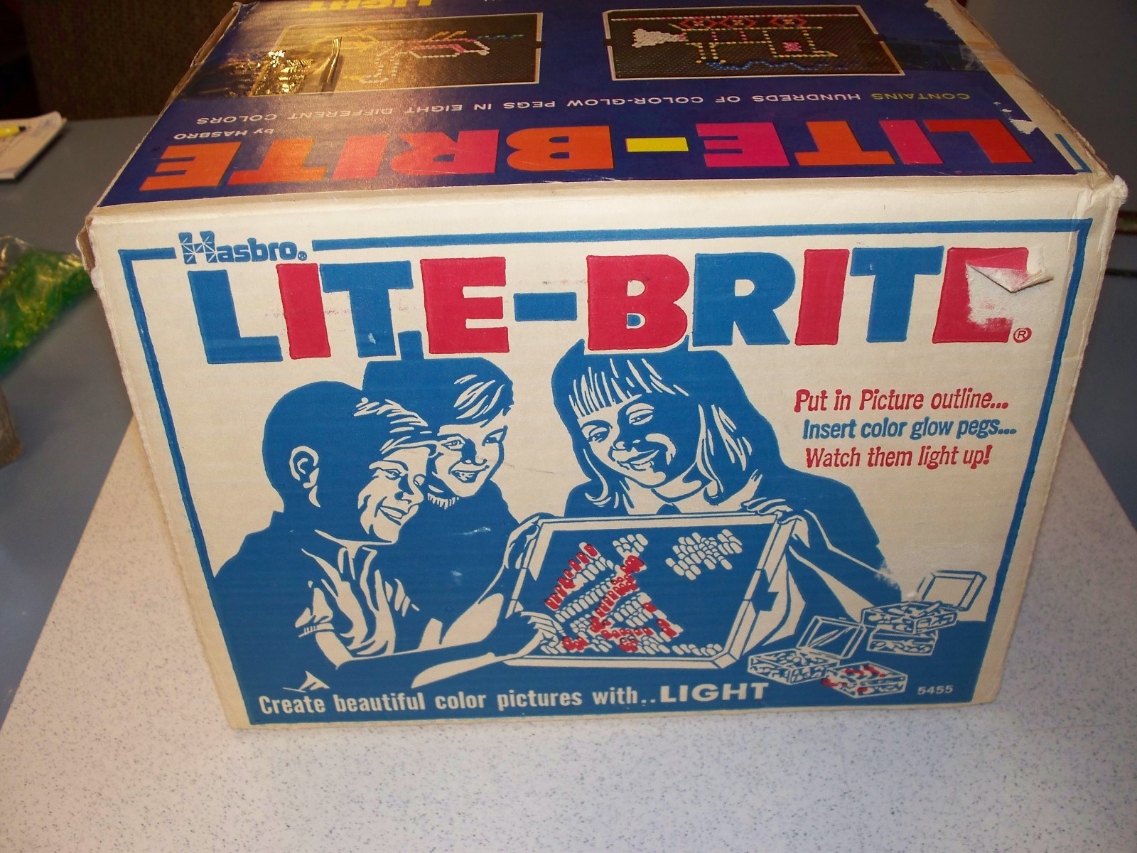 Vintage Lite Brite 1967 Hasbro Color Glow Pegs in Original Box Works