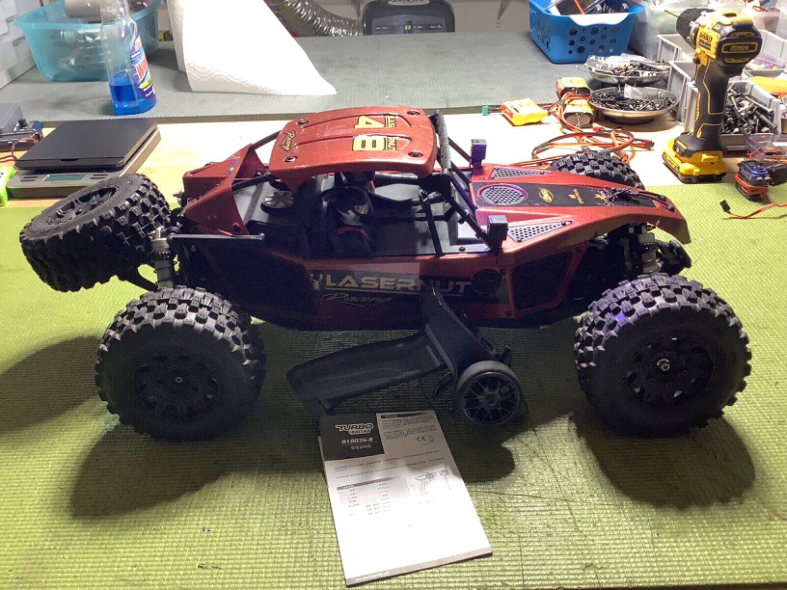 Losi Lasernut U4 1/10 4WD RTR Rock Racer Custom With Losi Lasernut U4 1/10 4WD RTR Rock Racer Custom With